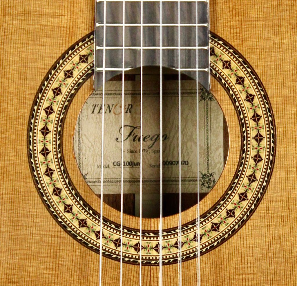 Tenor Fuego 3/4 Cedar guitar